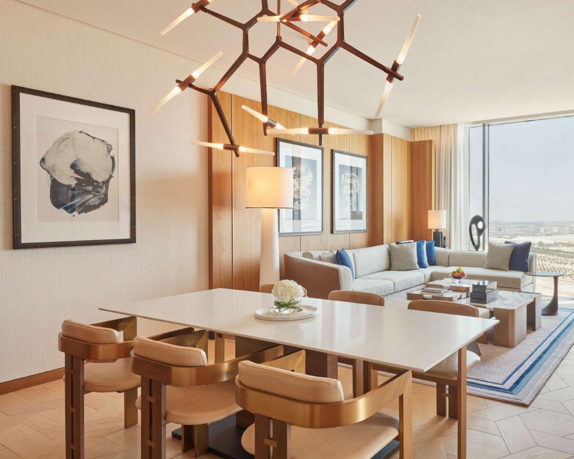 Grand Hyatt Kuwait Hotel Kuwait City Luaran gambar A suite at the Ritz-Carlton, DIFC