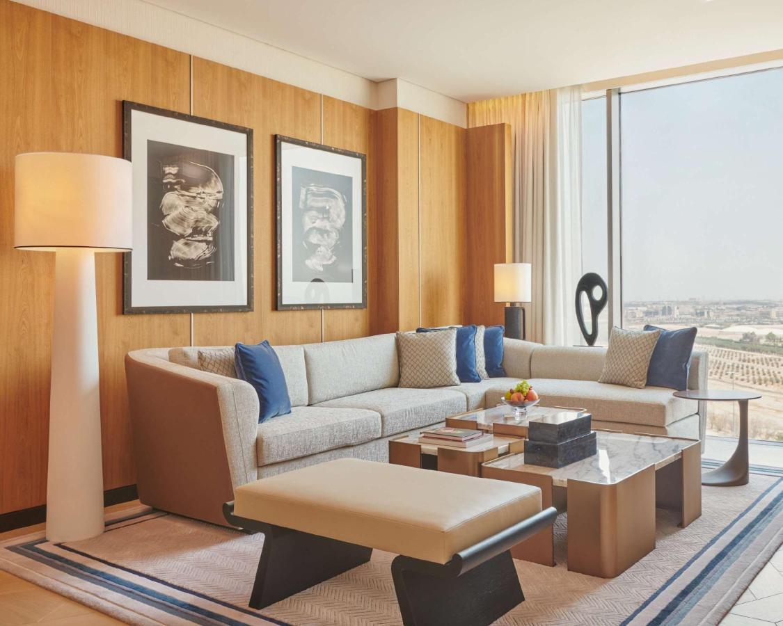 Grand Hyatt Kuwait Hotel Kuwait City Luaran gambar A living room at the Ritz-Carlton, DIFC