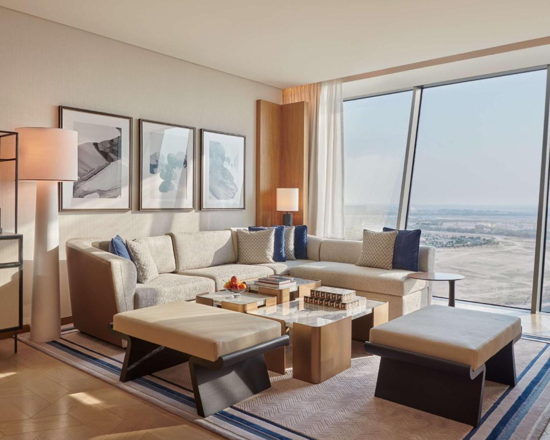 Grand Hyatt Kuwait Hotel Kuwait City Luaran gambar A living room at the Ritz-Carlton, DIFC