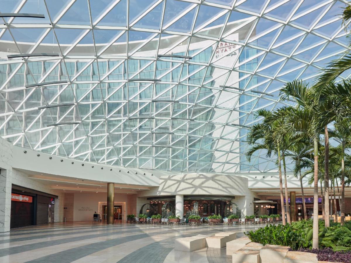 Grand Hyatt Kuwait Hotel Kuwait City Luaran gambar The Atrium