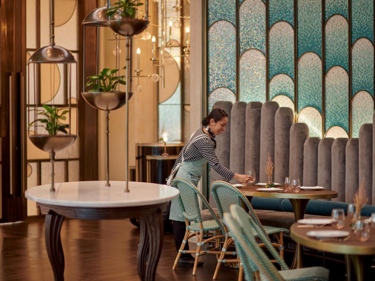 Grand Hyatt Kuwait Hotel Kuwait City Luaran gambar The interior of the restaurant