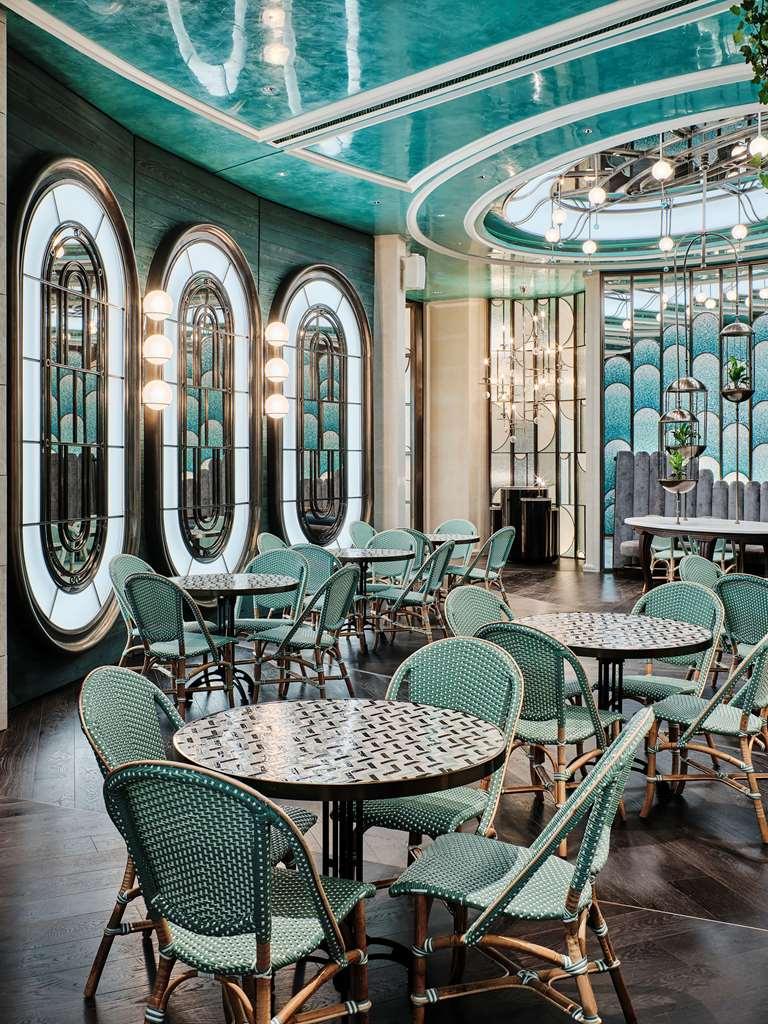 Grand Hyatt Kuwait Hotel Kuwait City Restoran gambar The interior of the restaurant